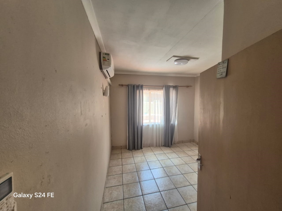 3 Bedroom Property for Sale in Geelhoutpark North West